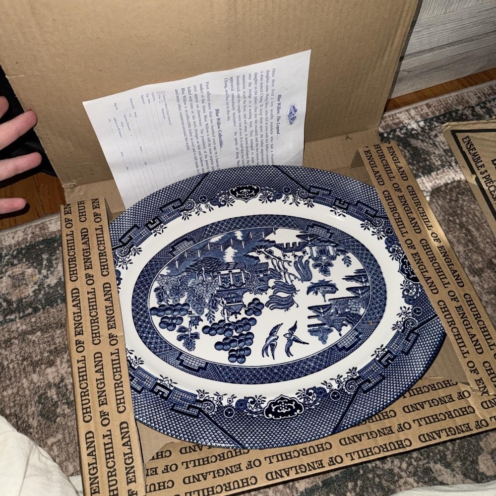 Churchill of England Willow Blue Oval Serving Platter 14.5" L X 11.5" W - NWB